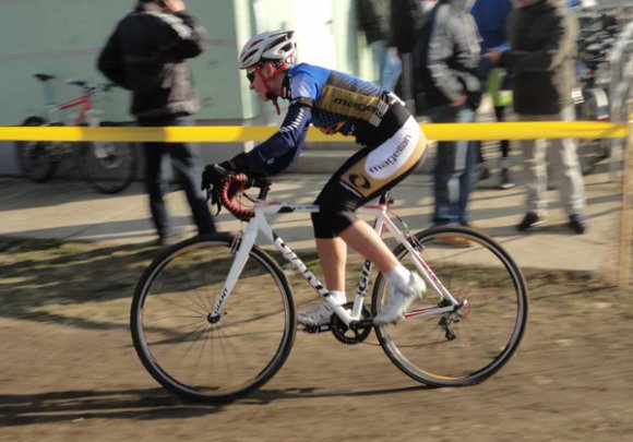 sc6_S__ska_Zolt__n_kishun_cross_bartos_judit