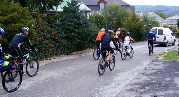 harom_var_kupa_csesznek_2009_0002