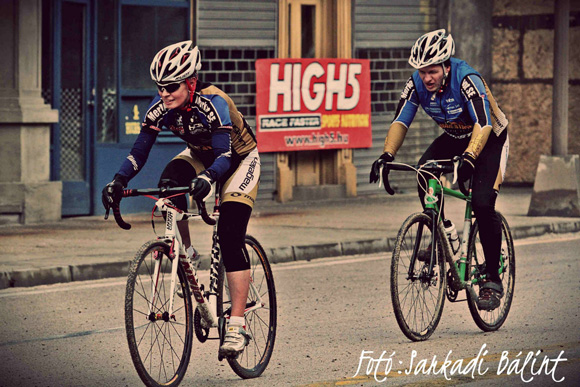 suprecross_korda_filmstudio