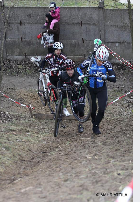 feher_csaba_supercross_merkapt