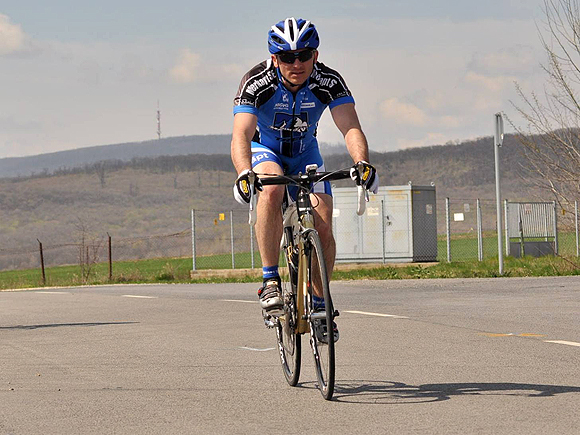 stop_cukraszda_idofutam_ladanyi_miklos